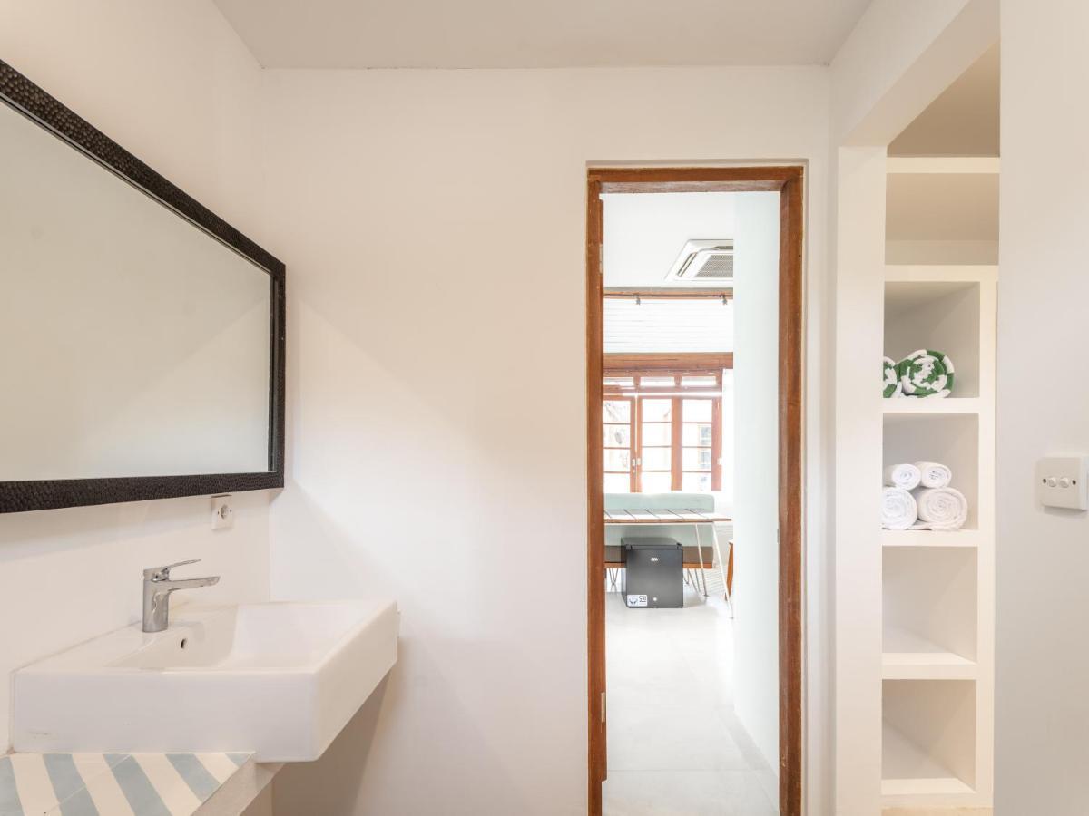 Batu Belig Living Managed By Cpm Bali Apartment Seminyak Exterior foto